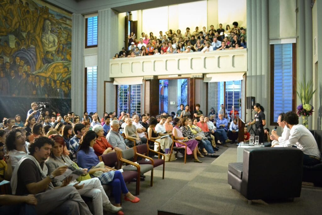 Oscar Muñoz, presentation at the Museum of Antioquia, 2012.