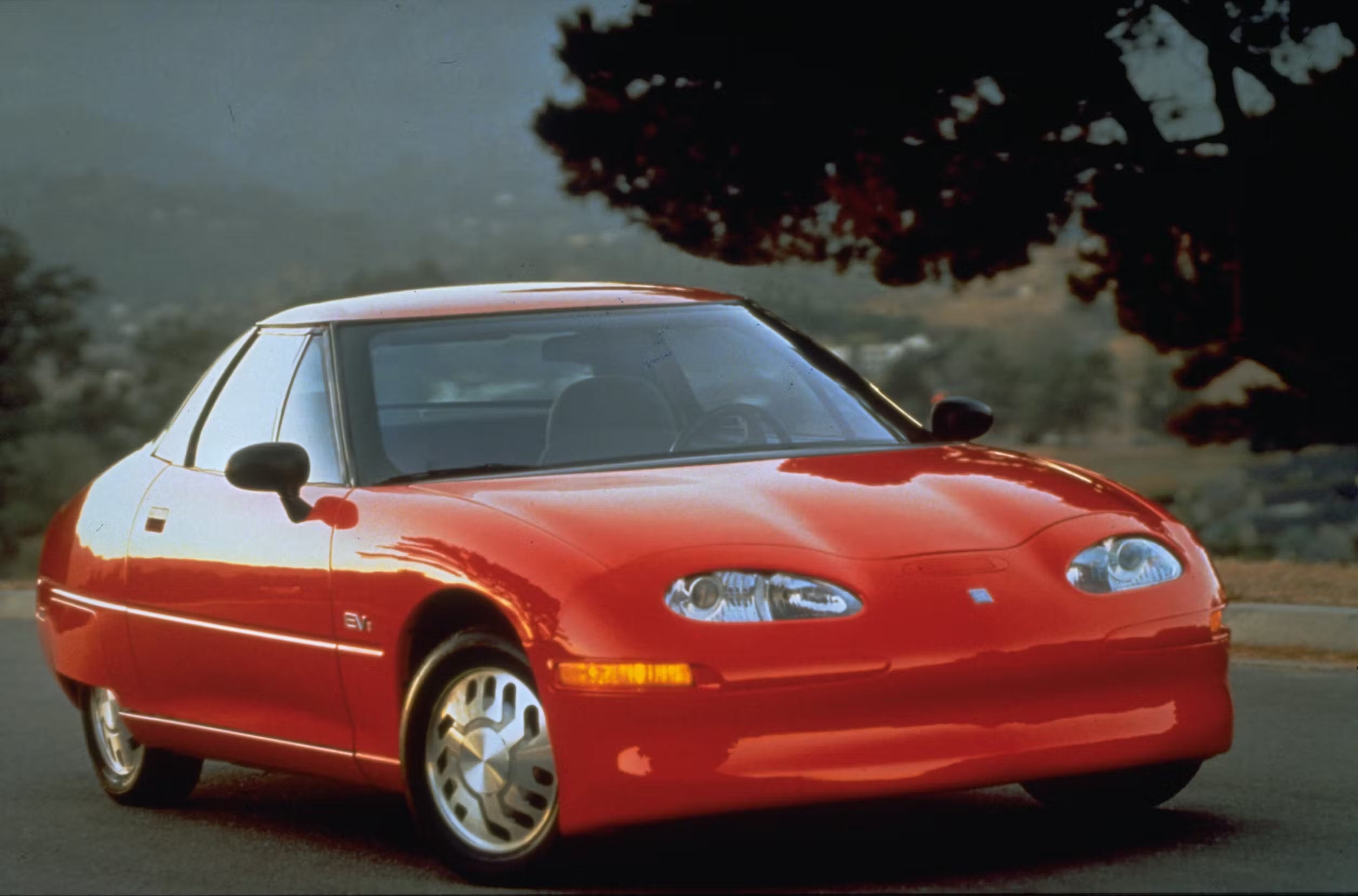 General Motors introduces the EV1